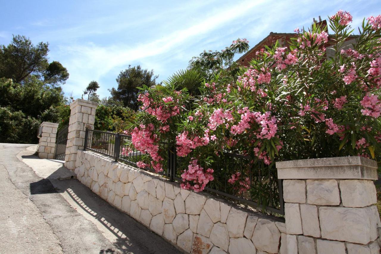 Apartment Udovicic Trogir Eksteriør bilde