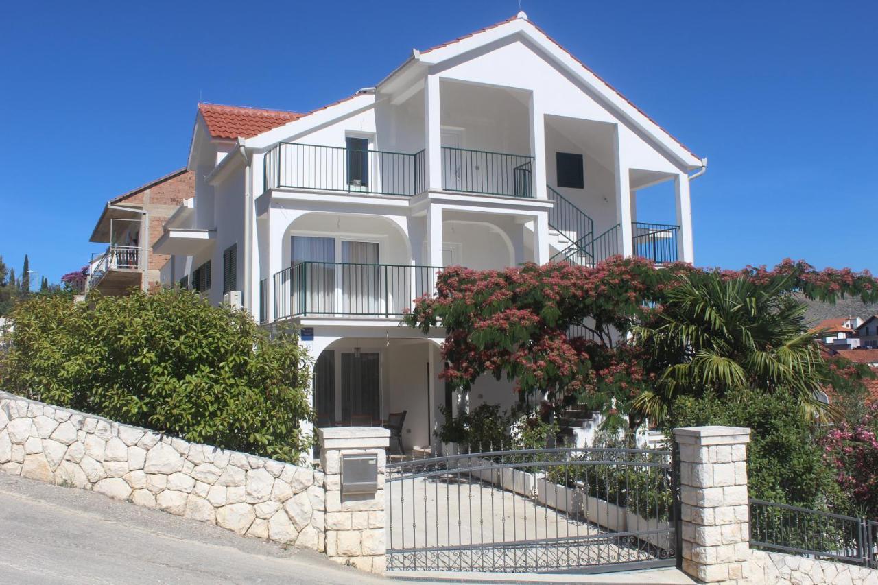 Apartment Udovicic Trogir Eksteriør bilde